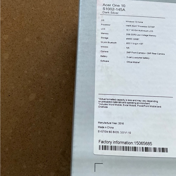 Acer One 10 small laptop tablet - Picture 3 of 3